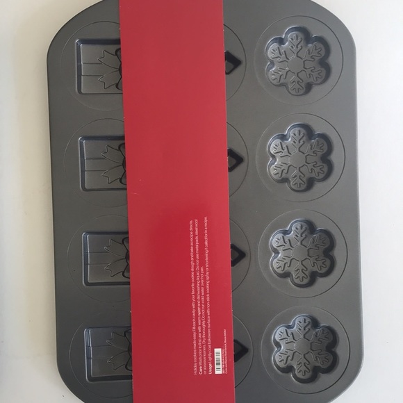 2 Snowman Holiday Trees Presents Snowflake Cakelet Cake Cookie Pans New Wilton - Picture 5 of 6
